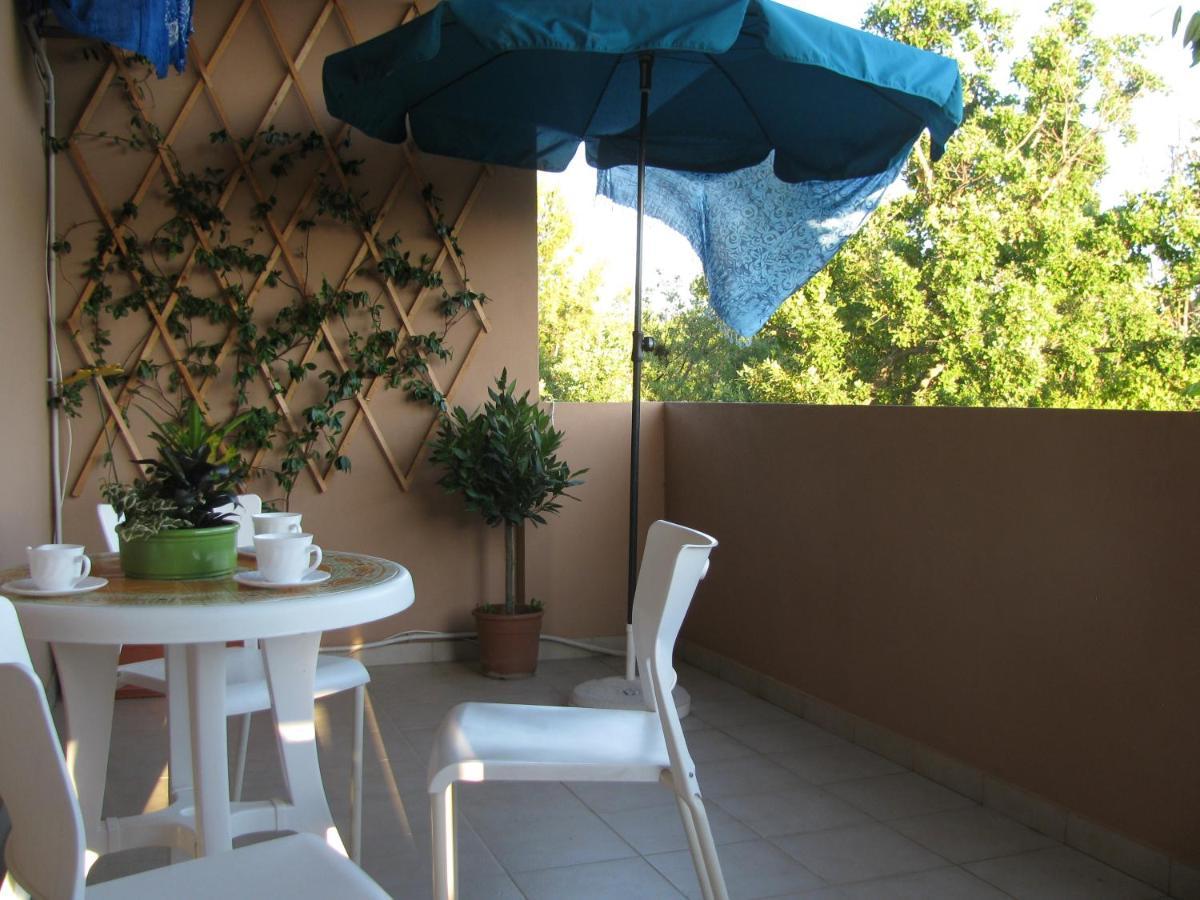 Paklina Apartments Starigrad Exterior photo
